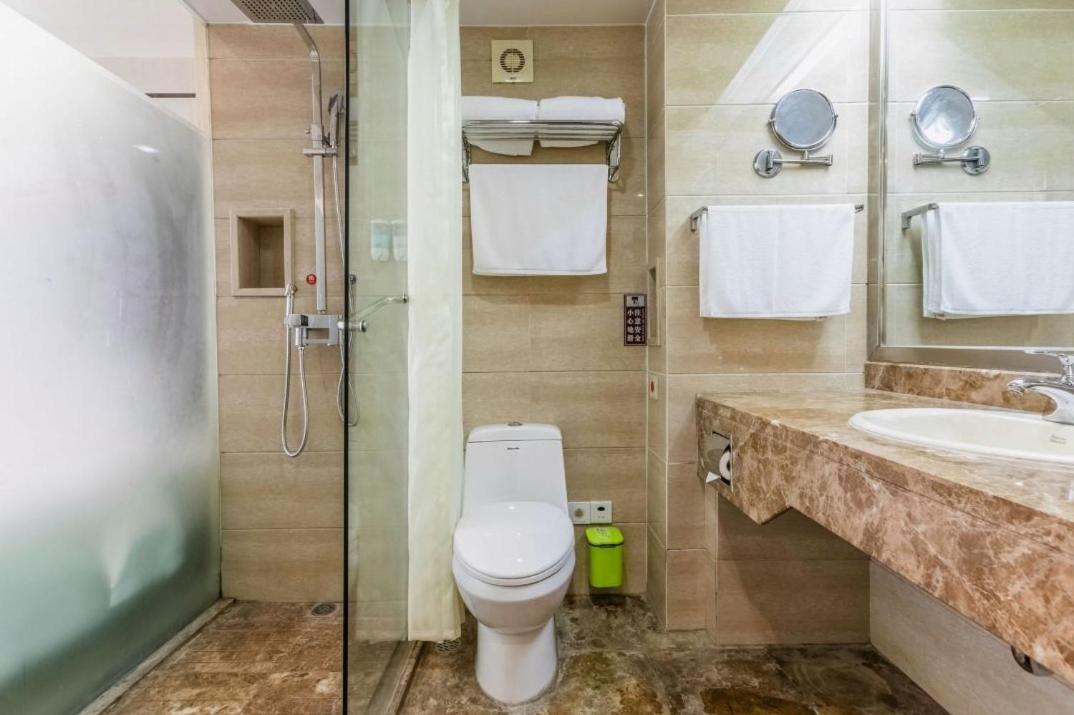 Jinan Yuquan Simpson Hotel Exteriör bild