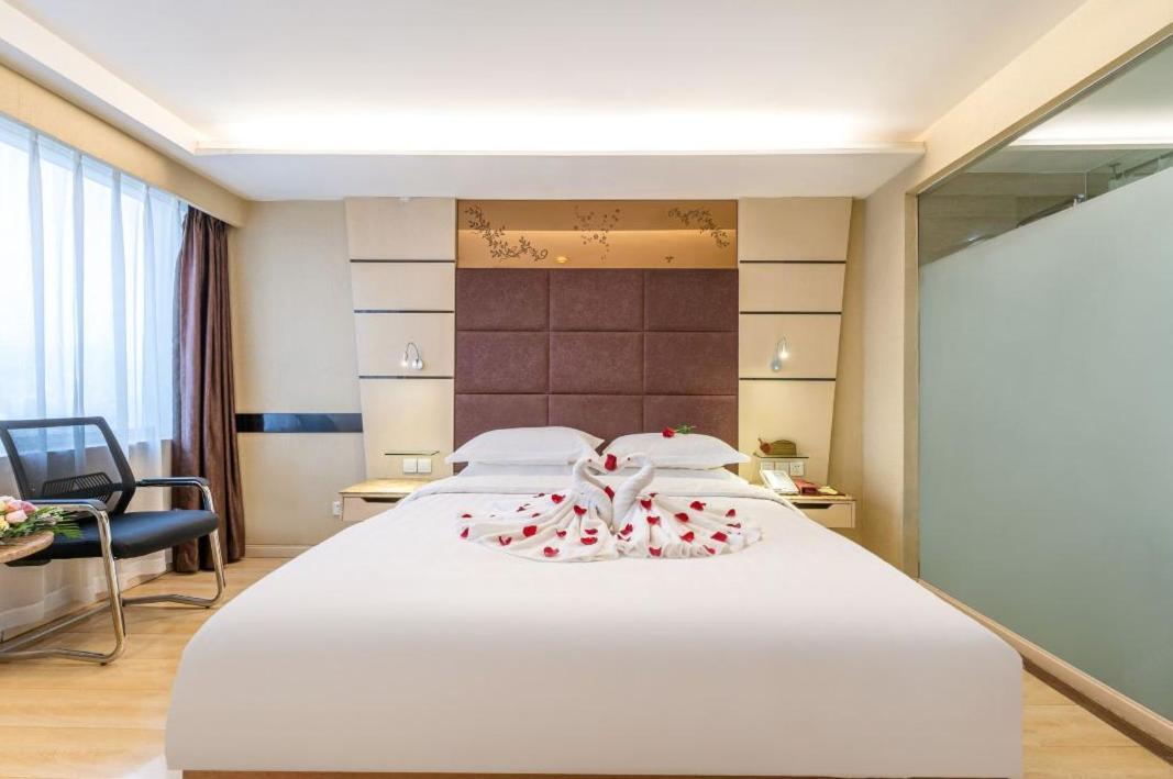 Jinan Yuquan Simpson Hotel Exteriör bild