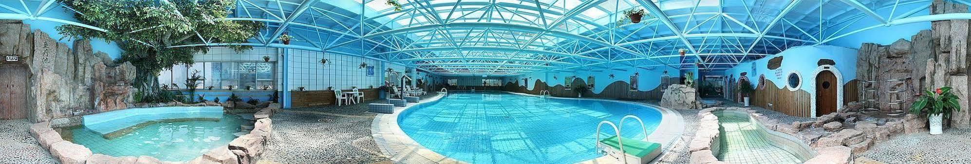 Jinan Yuquan Simpson Hotel Exteriör bild